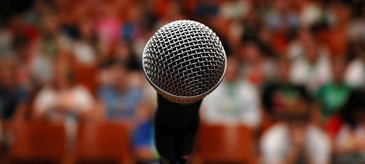 Claves para entrenar la voz a la hora de hablar en público