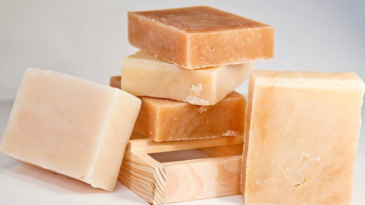 Cuida tu bolsillo y prepara un detergente casero para la cocina