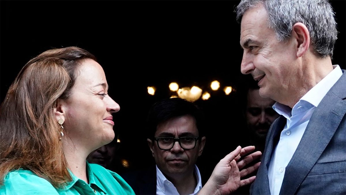 Cecilia Moreau saluda a José Luis Rodríguez Zapatero.