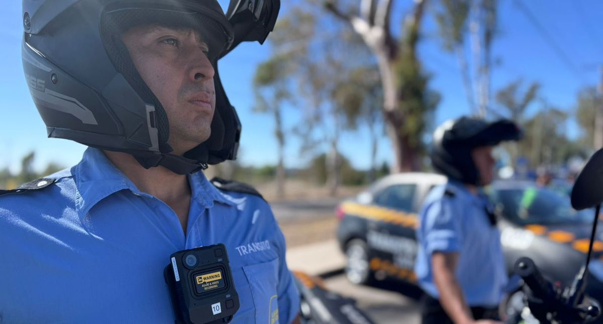 Los nuevos agentes de Luján de Cuyo portarán body cams para hacer las intervenciones más transparentes. Los nuevos agentes de Luján de Cuyo portarán body cams para hacer las intervenciones más transparentes.