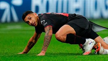 Se conoció la peor noticia sobre Equi Fernández en Bayer Leverkusen