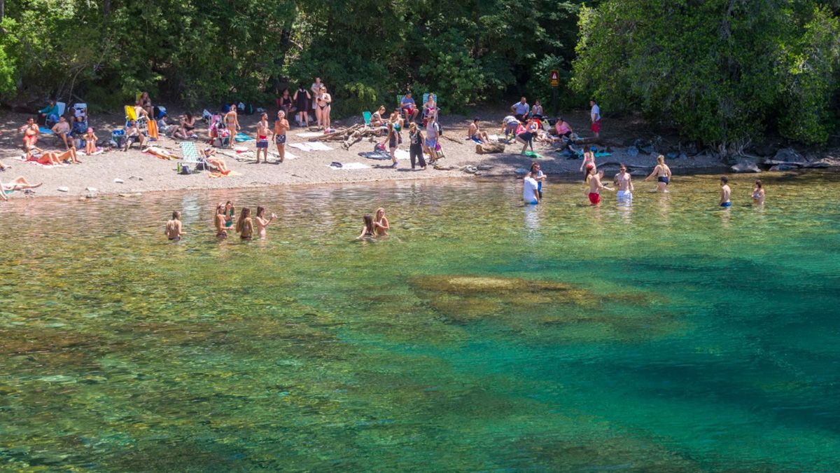 Arena blanca y aguas cristalinas: cuál es y dónde queda la playa más linda de la Patagonia