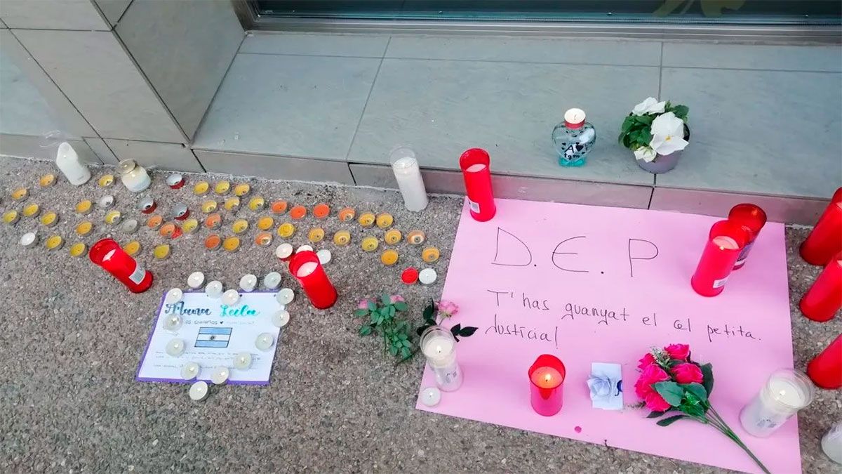 Según las autoridades, las adolescentes sufrían acoso escolar y problemas vinculados a la identidad de género de la fallecida, quien había solicitado a sus conocidos que la llamaran "Iván".