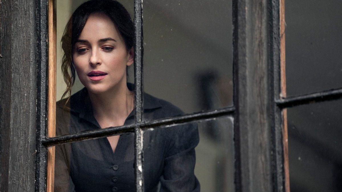 Dakota Johnson interpreta a Anne Elliott en Persuasión en Netflix