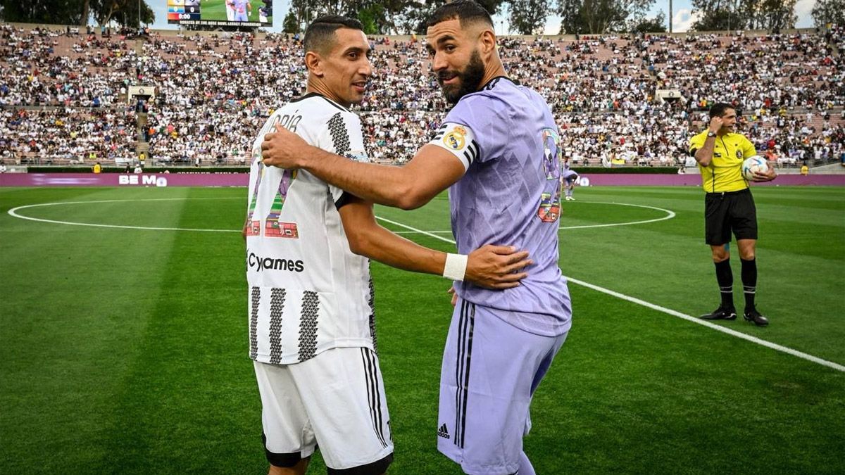 Ángel Di María y Karim Benzema se saludaron efusivamente antes del inicio del partido entre la Juventus y Real Madrid.