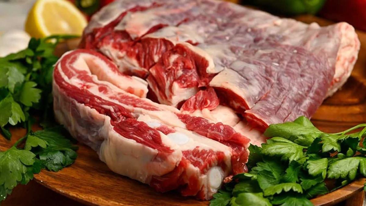 El corte económico para hacer un buen asado puede tener el hueso más fino aunque es menos sabrosa El corte económico para hacer un buen asado puede tener el hueso más fino aunque es menos sabrosa
