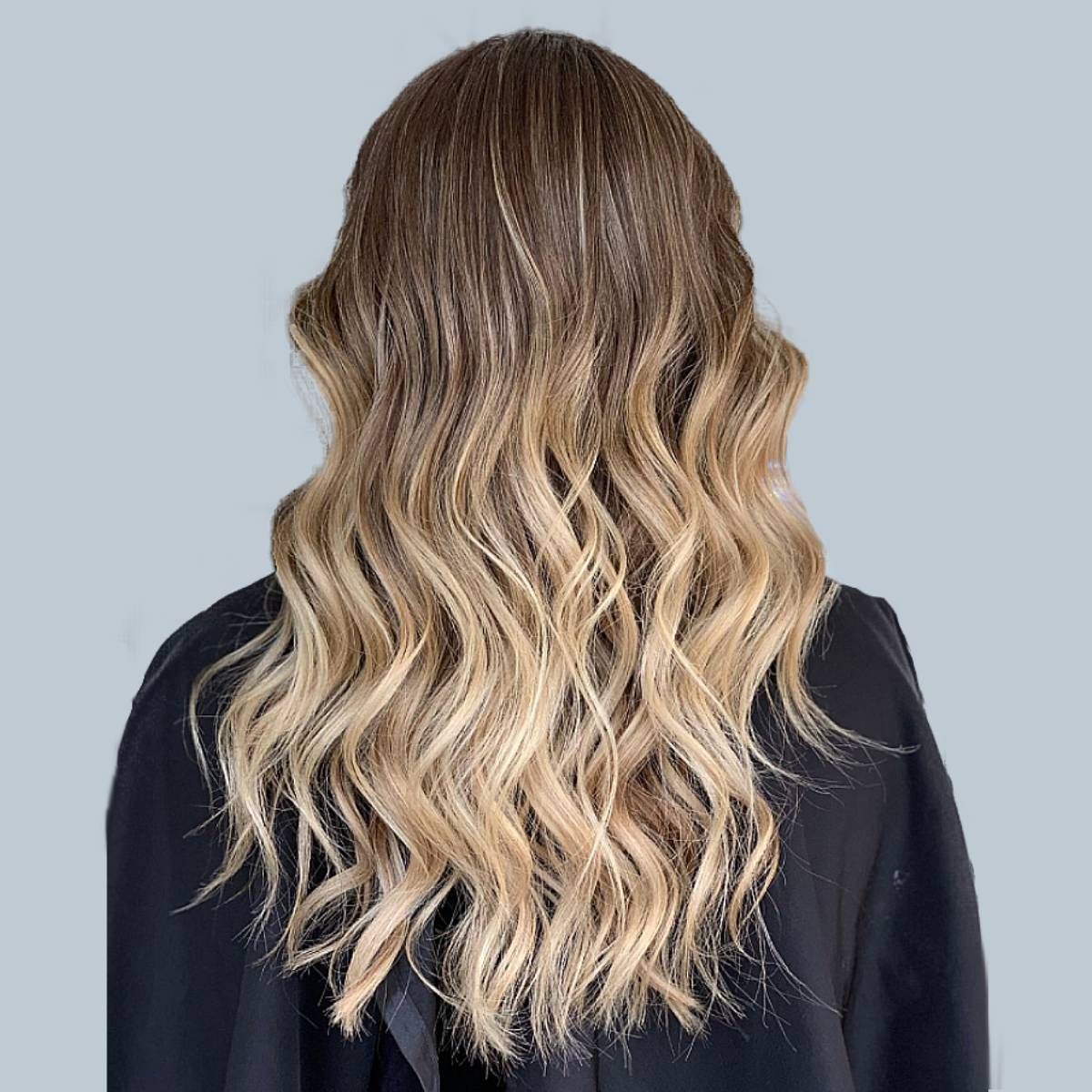 Proba las mechas ombré para disimular las canas. Proba las mechas ombré para disimular las canas.