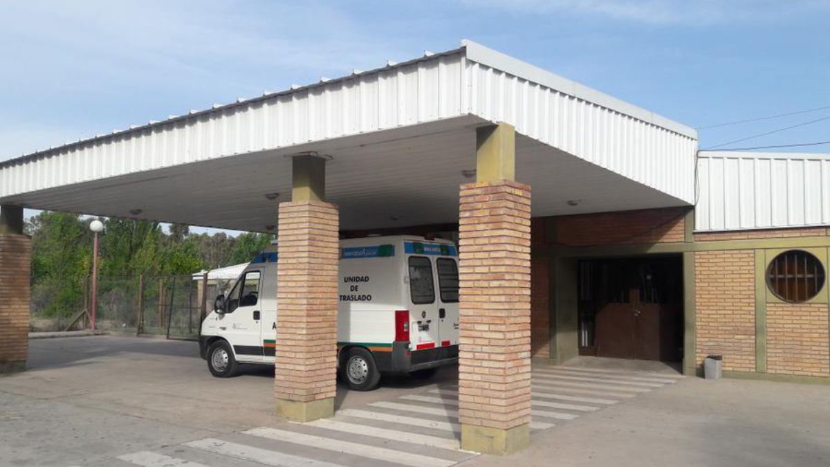 Médicos del hospital Raffo constataron la muerte del conductor que protagonizó un accidente en Santa Rosa. Médicos del hospital Raffo constataron la muerte del conductor que protagonizó un accidente en Santa Rosa.