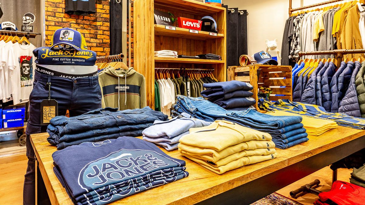 Viernes, sábado y domingo, hasta el 31 de mayo, 25% de descuento y 6 cuotas sin interés con Banco Nación en indumentaria. Viernes, sábado y domingo, hasta el 31 de mayo, 25% de descuento y 6 cuotas sin interés con Banco Nación en indumentaria.