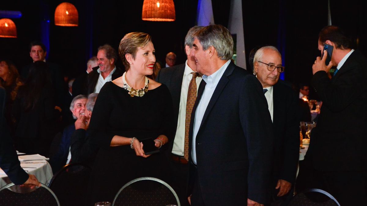 La ministra Jimena Latorre en la cena de Cámara Argentina de Empresas Mineras (CAEM) en Córdoba.