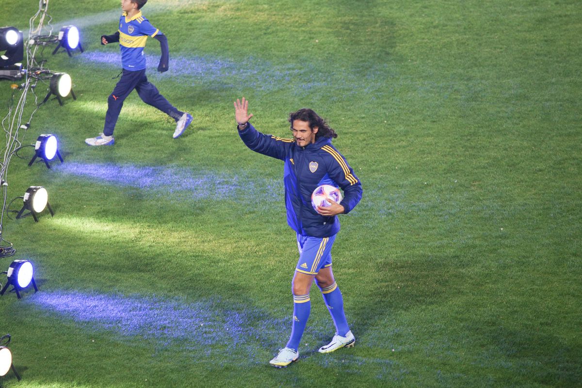 Cavani fue ovacionado en La Bombonera Cavani fue ovacionado en La Bombonera