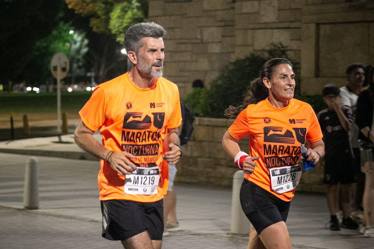 El intendente de Ciudad, Ulpiano Suarez, corrió junto a su hijo y su esposa. El intendente de Ciudad, Ulpiano Suarez, corrió junto a su hijo y su esposa.