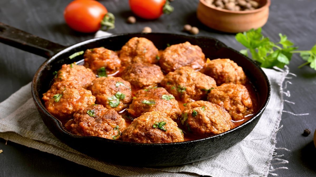 Albóndigas de pollo: recetón muy rico y sobre todo económico Albóndigas de pollo: recetón muy rico y sobre todo económico