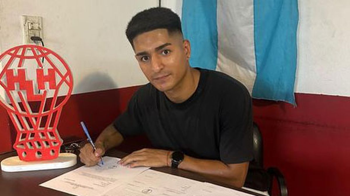 Fernando Cortés es uno de los jugadores que renovó en el Globo. Fernando Cortés es uno de los jugadores que renovó en el Globo.