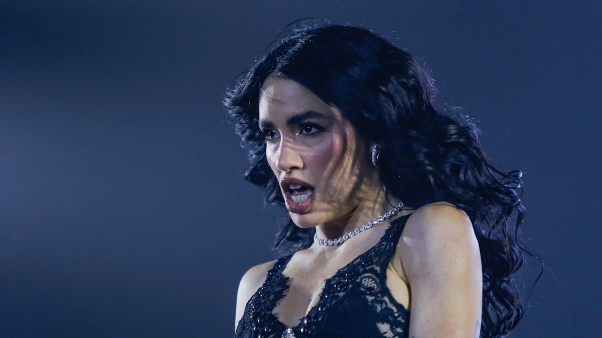 El álbum que presentó Lali en Mendoza se llama No vayas a atender cuando el demonio llama y marcó el cierre de la primera parte de su gira.