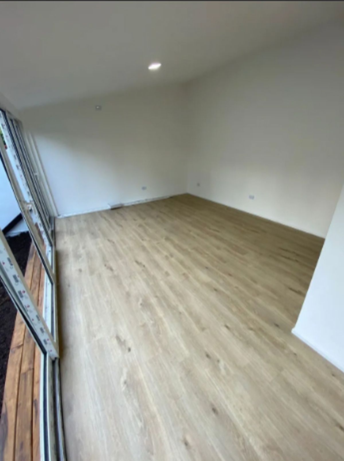 Así se ve por dentro la casa prefabricada de 24 m2 que venden en Mercado Libre por $14,5 millones. Así se ve por dentro la casa prefabricada de 24 m2 que venden en Mercado Libre por $14,5 millones.