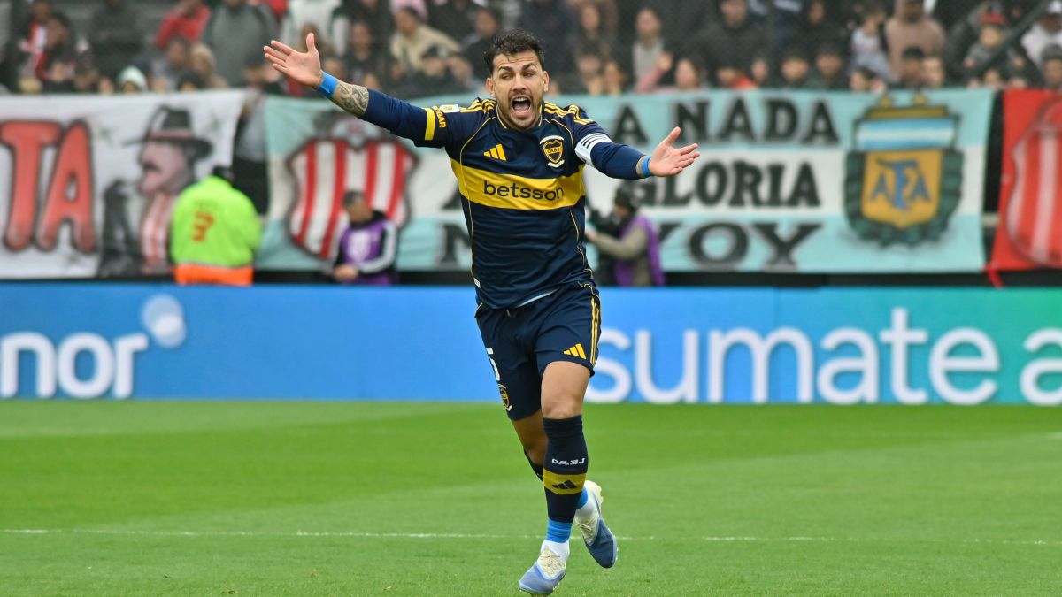 Leandro Paredes tuvo un recibimiento muy afectuoso por parte de la barra de Barracas Central, que reconoció su entrega en la Selección argentina campeona del Mundo. Leandro Paredes tuvo un recibimiento muy afectuoso por parte de la barra de Barracas Central, que reconoció su entrega en la Selección argentina campeona del Mundo.