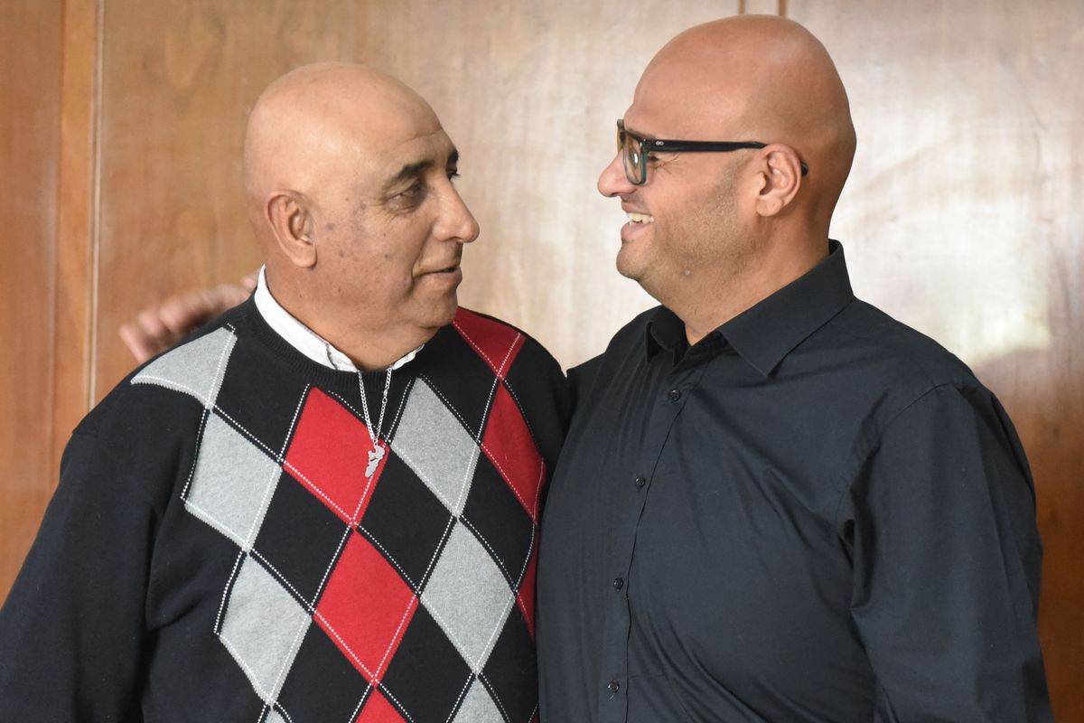 Daniel Muñoz y hu hijo Ariel García.