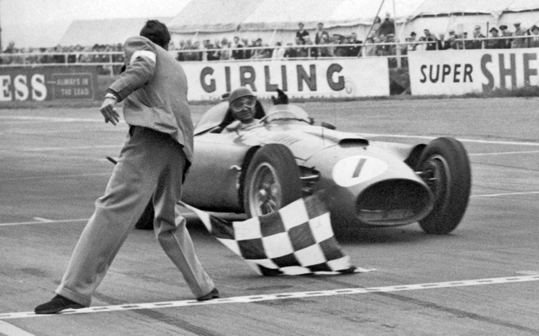 Juan Manuel Fangio fue 5 veces campeón del mundo de Fórmula 1.
