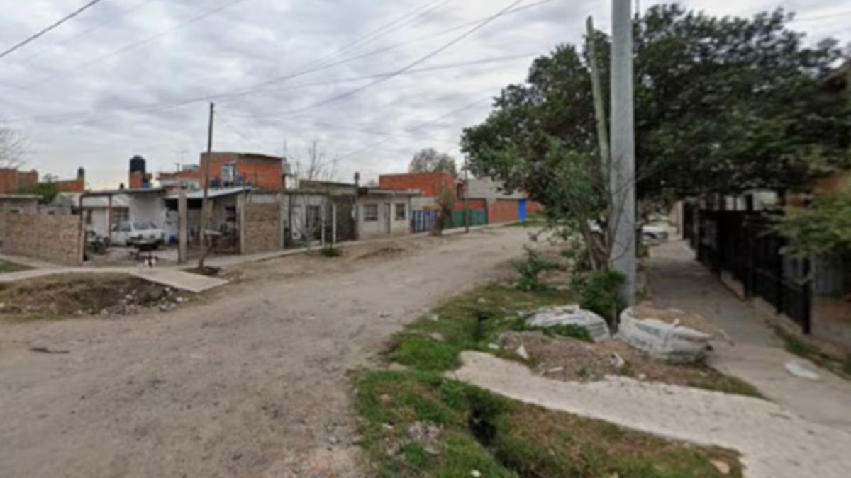 Un hombre con problemas de esquizofrenia y discapacidad auditiva decapitó a su madre con una hacha Un hombre con problemas de esquizofrenia y discapacidad auditiva decapitó a su madre con una hacha