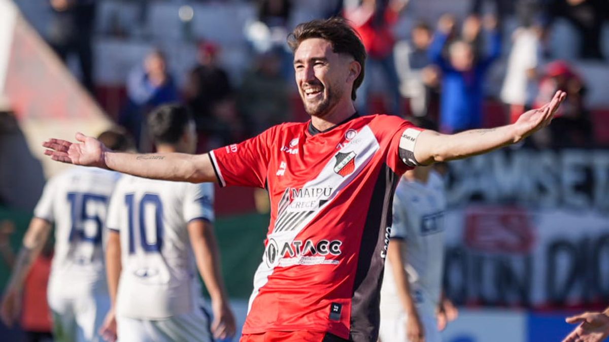 Deportivo Maipú venció a Tristán Suárez y se mantuvo en puestos de Reducido. Foto: Axel Lloret/UNO.