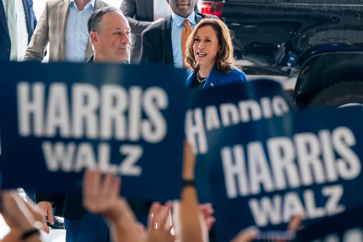 El deslumbrante espectáculo televisivo aprovechó el entusiasmo generado por la candidata Kamala Harris, cuyas propuestas aún son un misterio para parte del electorado. El objetivo de la convención es definir la narrativa de Harris. Crédito: EFE. El deslumbrante espectáculo televisivo aprovechó el entusiasmo generado por la candidata Kamala Harris, cuyas propuestas aún son un misterio para parte del electorado. El objetivo de la convención es definir la narrativa de Harris. Crédito: EFE.