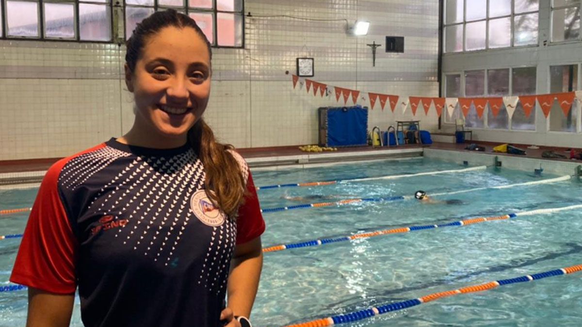 Martina Contreras, de Regatas al Mundial juvenil de aguas abiertas