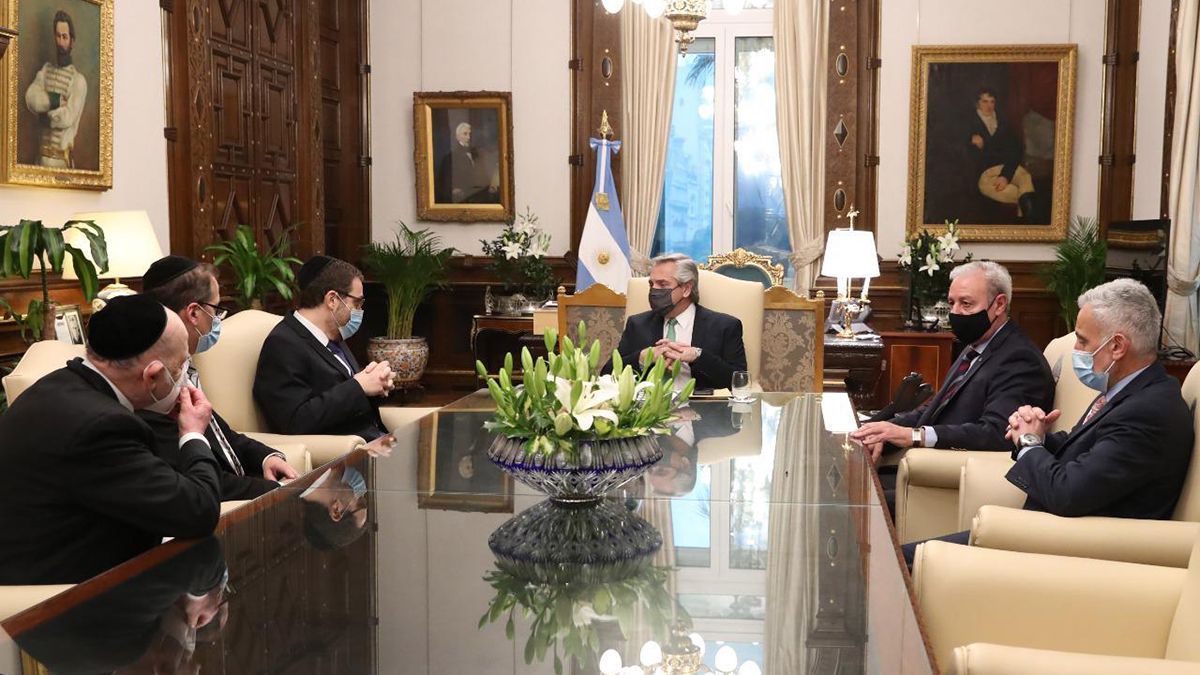 Alberto Fernández recibió a las máximas autoridades de AMIA