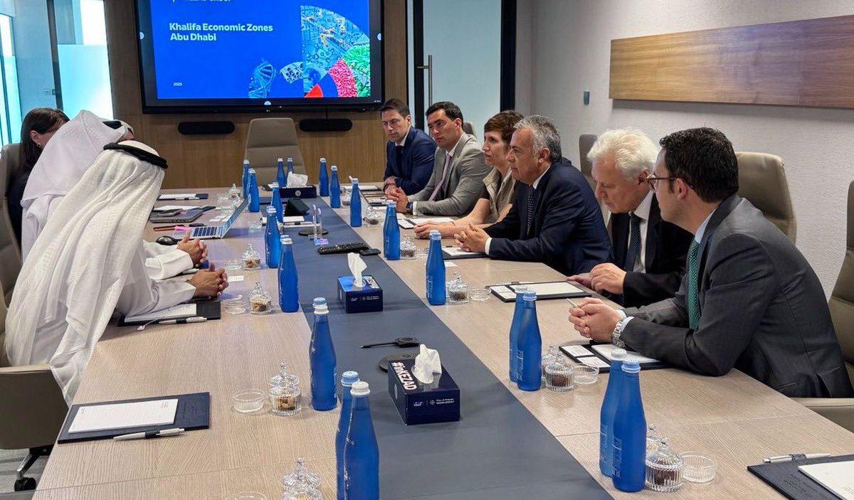 El gobernador mendocino viajó a Abu Dhabi para potenciar las inversiones en la provincia. El gobernador mendocino viajó a Abu Dhabi para potenciar las inversiones en la provincia.