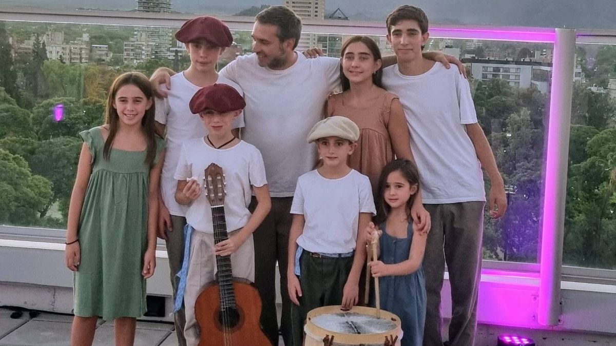 Los Bär cantan en familia y grabaron algunas canciones en Spotify. El grupo se llama Los Bär cantan en familia y grabaron algunas canciones en Spotify. El grupo se llama