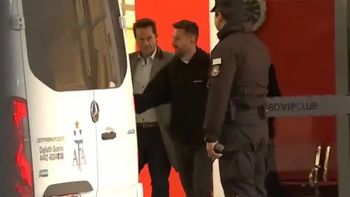 Lionel Messi llegó al país y por la tarde entrenará con la Selección argentina en el predio de Ezeiza Lionel Messi llegó al país y por la tarde entrenará con la Selección argentina en el predio de Ezeiza