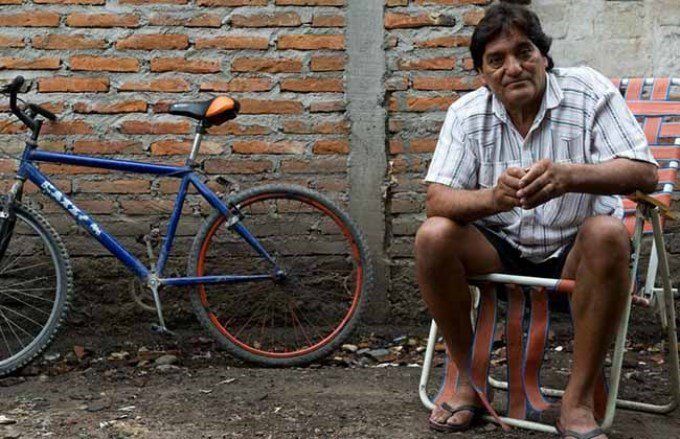 La desesperada pelea de unos padres por recuperar los restos de su hijo muerto en Chile