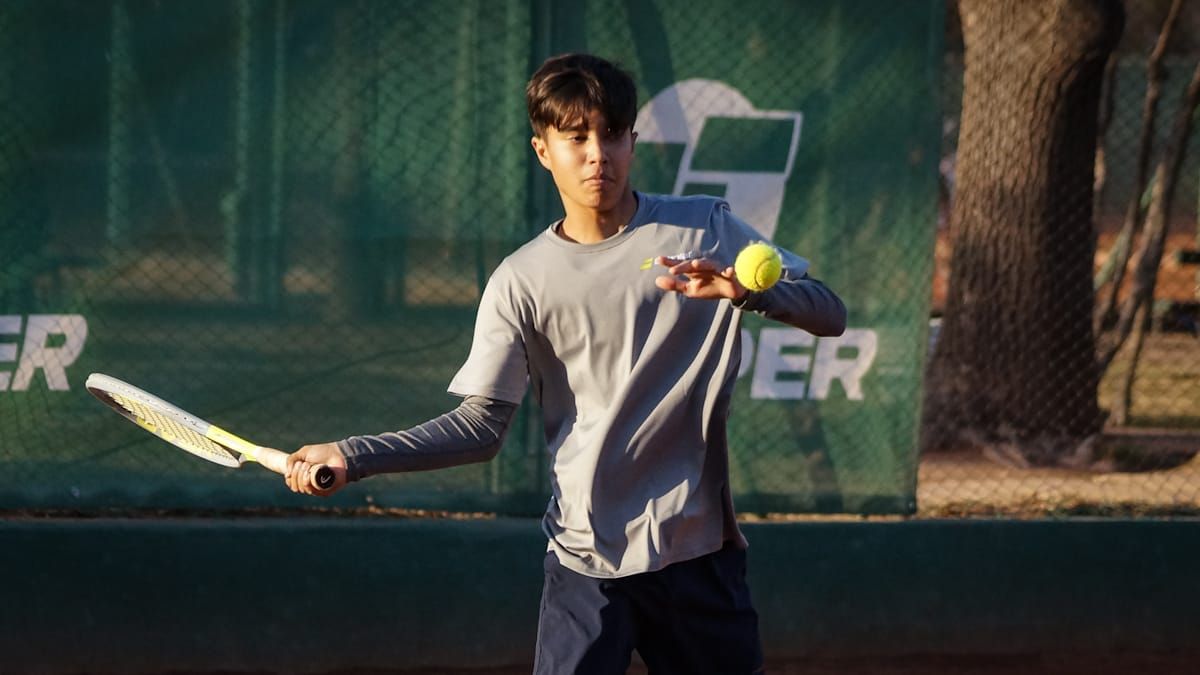 La acción de los menores se vive en el Andino Tenis Club y en el Mendoza Tenis Club. La acción de los menores se vive en el Andino Tenis Club y en el Mendoza Tenis Club.