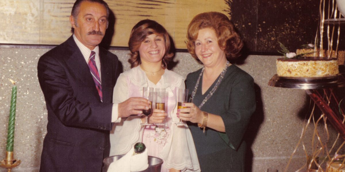 Azucena Villaflor, su esposo y una de sus hijas. Azucena Villaflor, su esposo y una de sus hijas. 