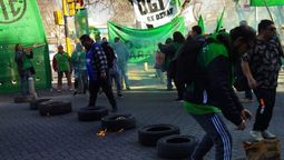 La Asociación de Trabajadores del Estado se manifestó frente a Casa de Gobierno.
