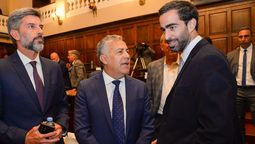 Alfredo Cornejo junto a Víctor Fayad. A la izquierda, el intendente de Ciudad Ulpiano Suarez.