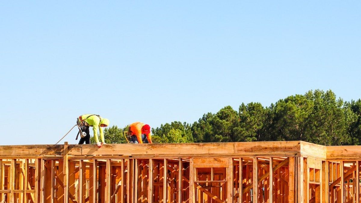 De diciembre de 2021 al mismo mes del 2022 hubo una variación de precios del 121.91% en los materiales de la construcción.