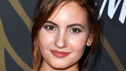La actriz Ivana Baquero interpreta a Eva Villanueva en la serie de Netflix.