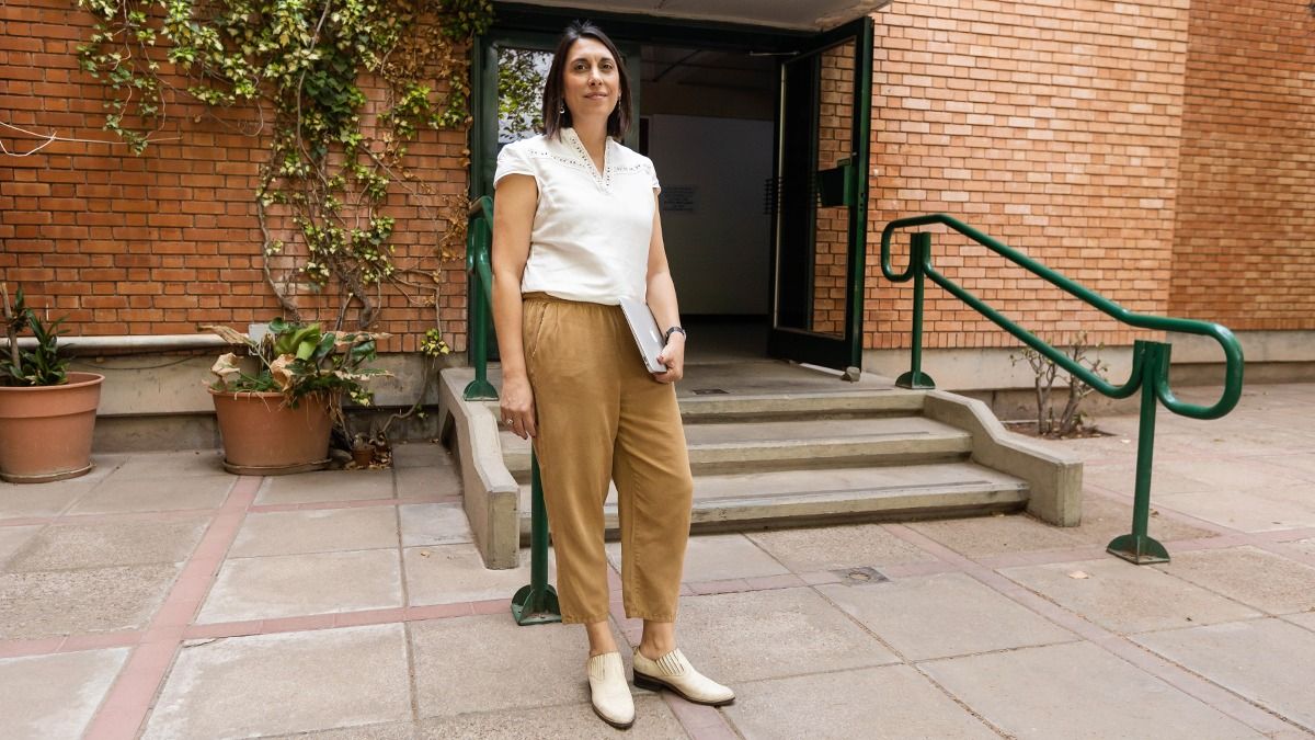 Además de trabajar en el Conicet, la arquitecta es docente universitaria en Mendoza y en otras provincias. Además de trabajar en el Conicet, la arquitecta es docente universitaria en Mendoza y en otras provincias.