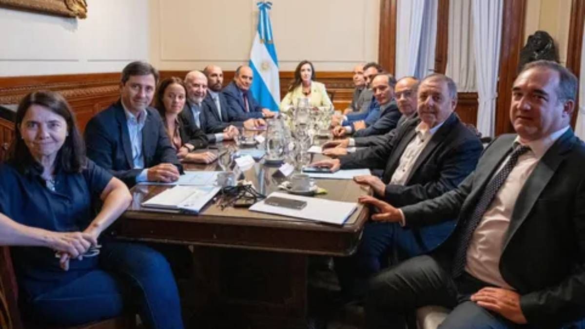 La vicepresidenta Victoria Villarruel junto a Guillermo Francos se reunieron con referentes del Senado y volvieron a plantear la eliminación de las PASO.