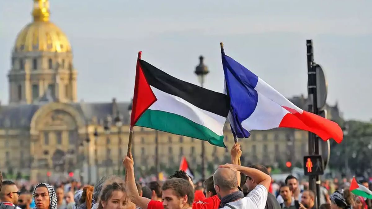 Tras el anuncio del presidente Emmanuel Macron hubo manifestaciones en París celebrando la decisión de reconocer a Palestina. Tras el anuncio del presidente Emmanuel Macron hubo manifestaciones en París celebrando la decisión de reconocer a Palestina.