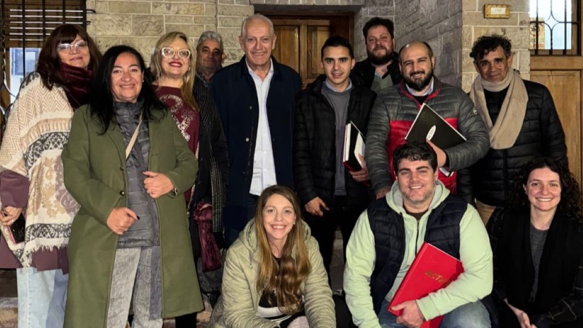 Jorge Palero, al medio. Es el tercer candidato a diputado nacional. Jorge Palero, al medio. Es el tercer candidato a diputado nacional.