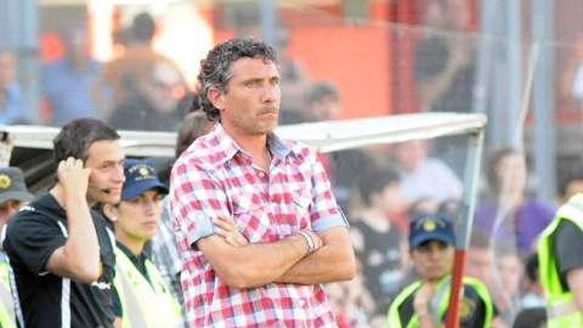 Diego Cagna se ofreció para dirigir al Villarreal de España