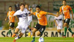 El Taladro arrancó el verano goleando 4 a 1 al Lobo platense