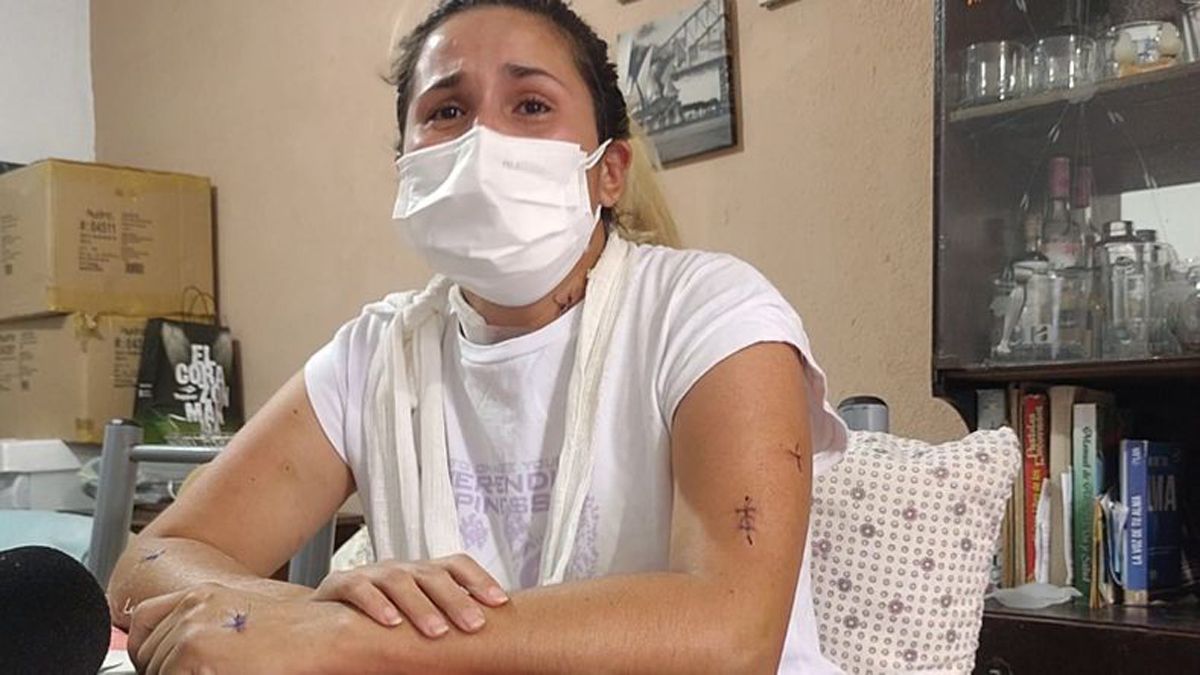 El relato de una mujer a la que apuñalaron 43 veces para robarle