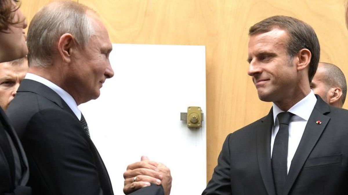 Macron sigue intendnado ser el medidador de un conflicto que recrudece. (Foto de archivo).
