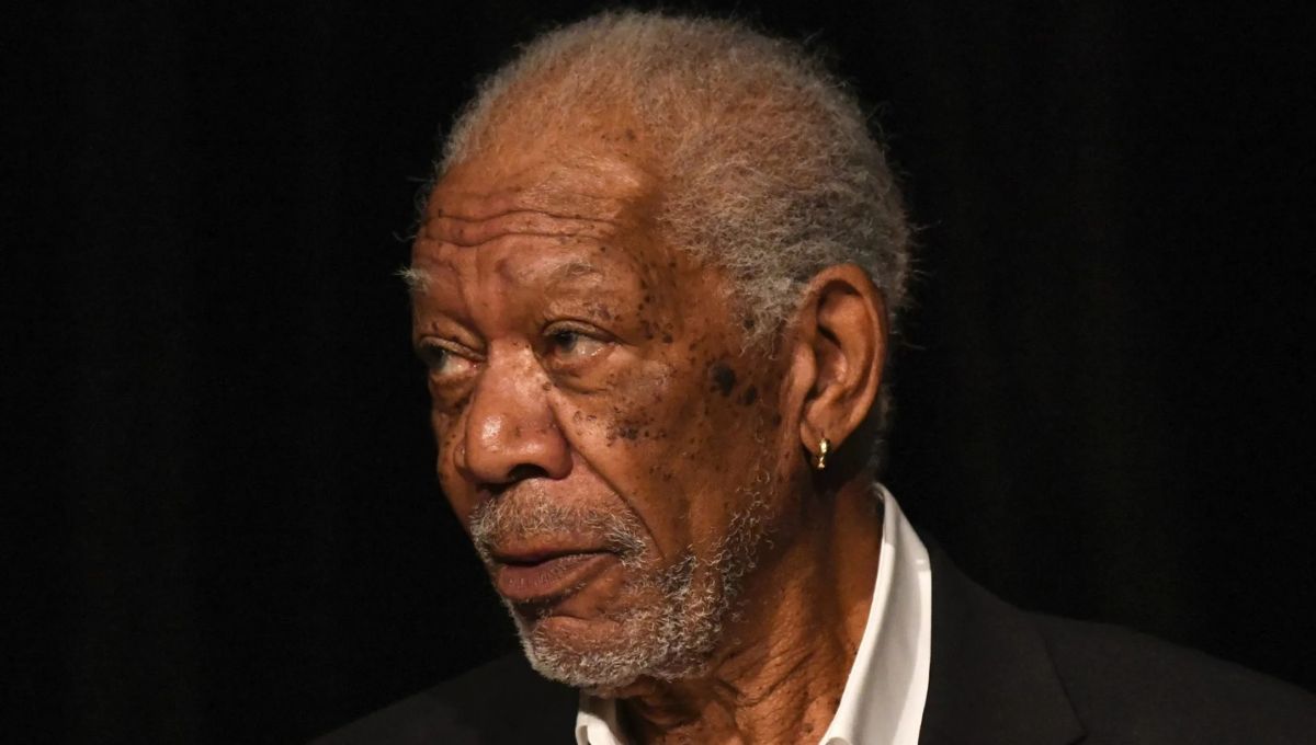 El actor Morgan Freeman se perforó las orejas cuando tenía 35 años. El actor Morgan Freeman se perforó las orejas cuando tenía 35 años.