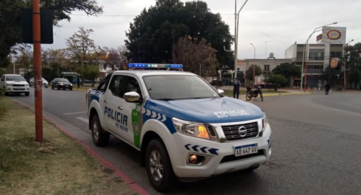 Un bebé fue internado en un hospital por golpes y fracturas, y detuvieron a los padres