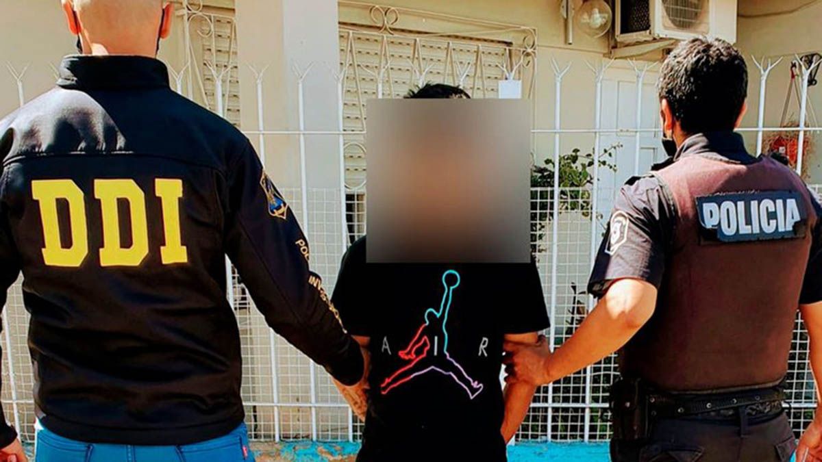 El menor de 17 años fue apresado en una casa de Grand Bourg al ser detectado el GPS del celular robado luego del crimen del adolescente