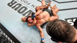 Se coronó campeón en la UFC tras una asfixiante llave